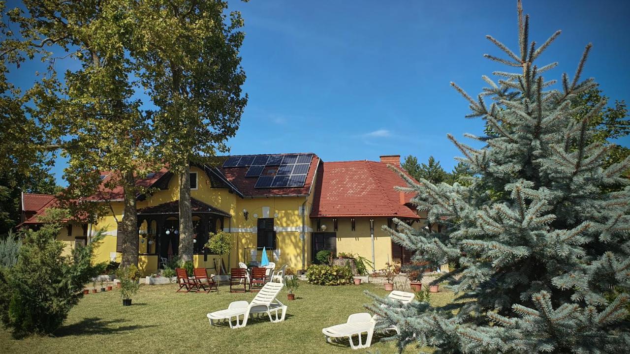 Harmonia Apartmanhaz バラトンレッレ エクステリア 写真