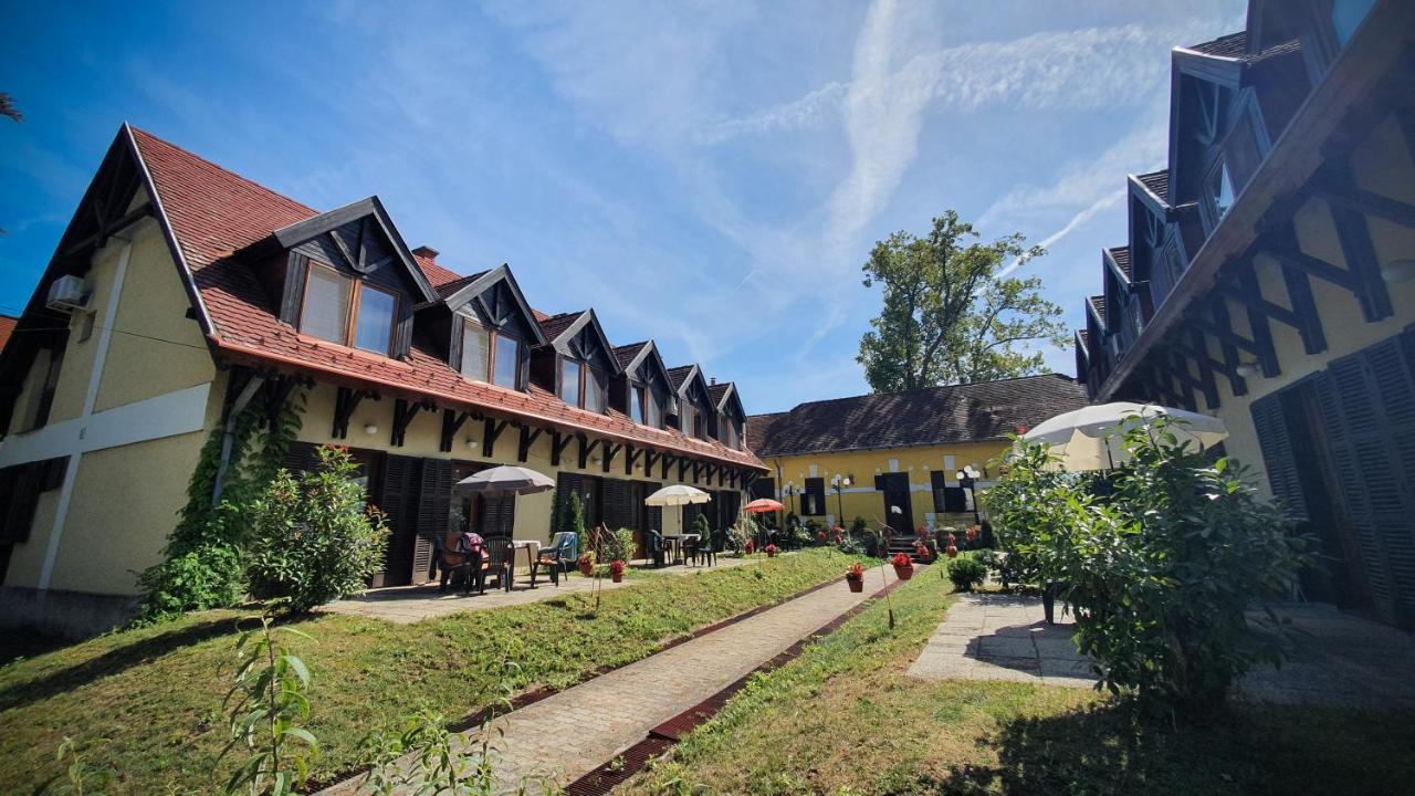 Harmonia Apartmanhaz バラトンレッレ エクステリア 写真