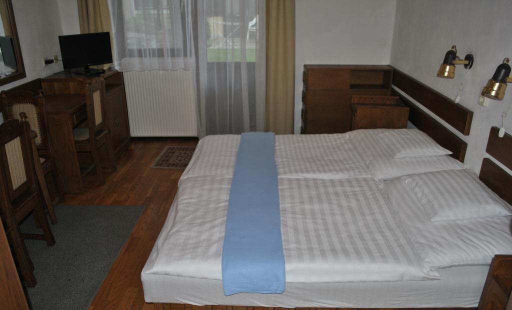 Harmonia Apartmanhaz バラトンレッレ 部屋 写真